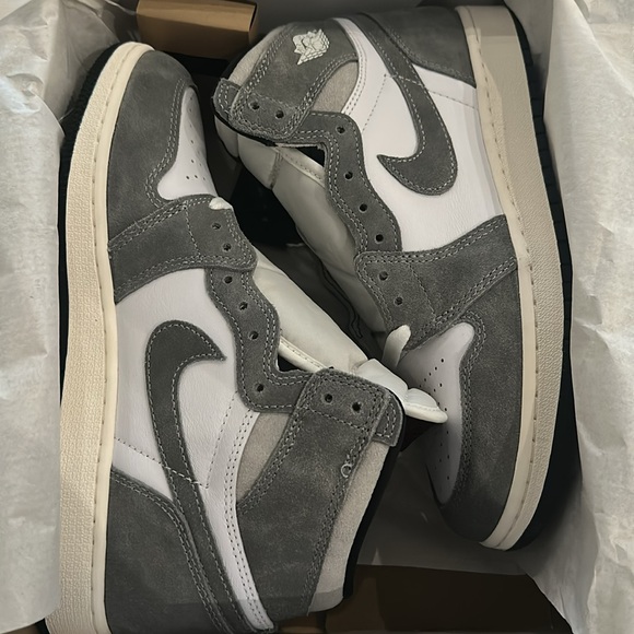 Jordan 1 Retro High OG - Picture 10 of 11